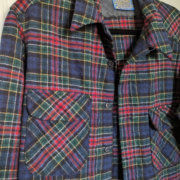 Pendleton plaid button down shirt - Picture 3 of 6